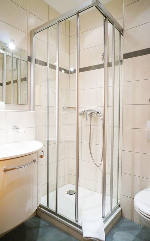 Haus Renate Hotel Bad Fussing Bagian luar foto